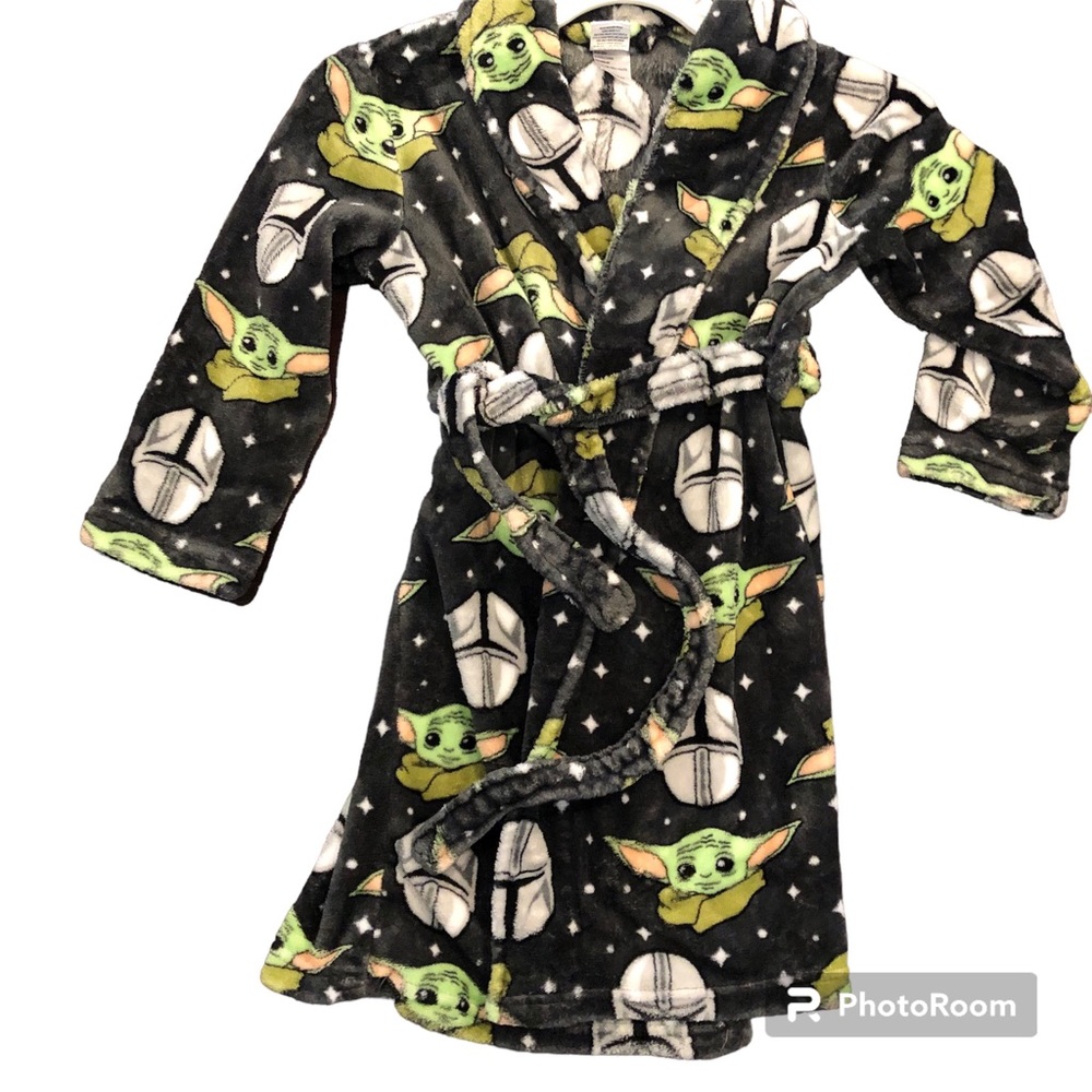 Kids Character Plush Soft Fleece Bathrobe Star Wars Baby Yoda & Mandalorian